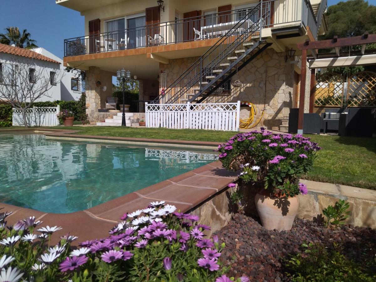 Sunny Holiday Home Creixell Exterior foto